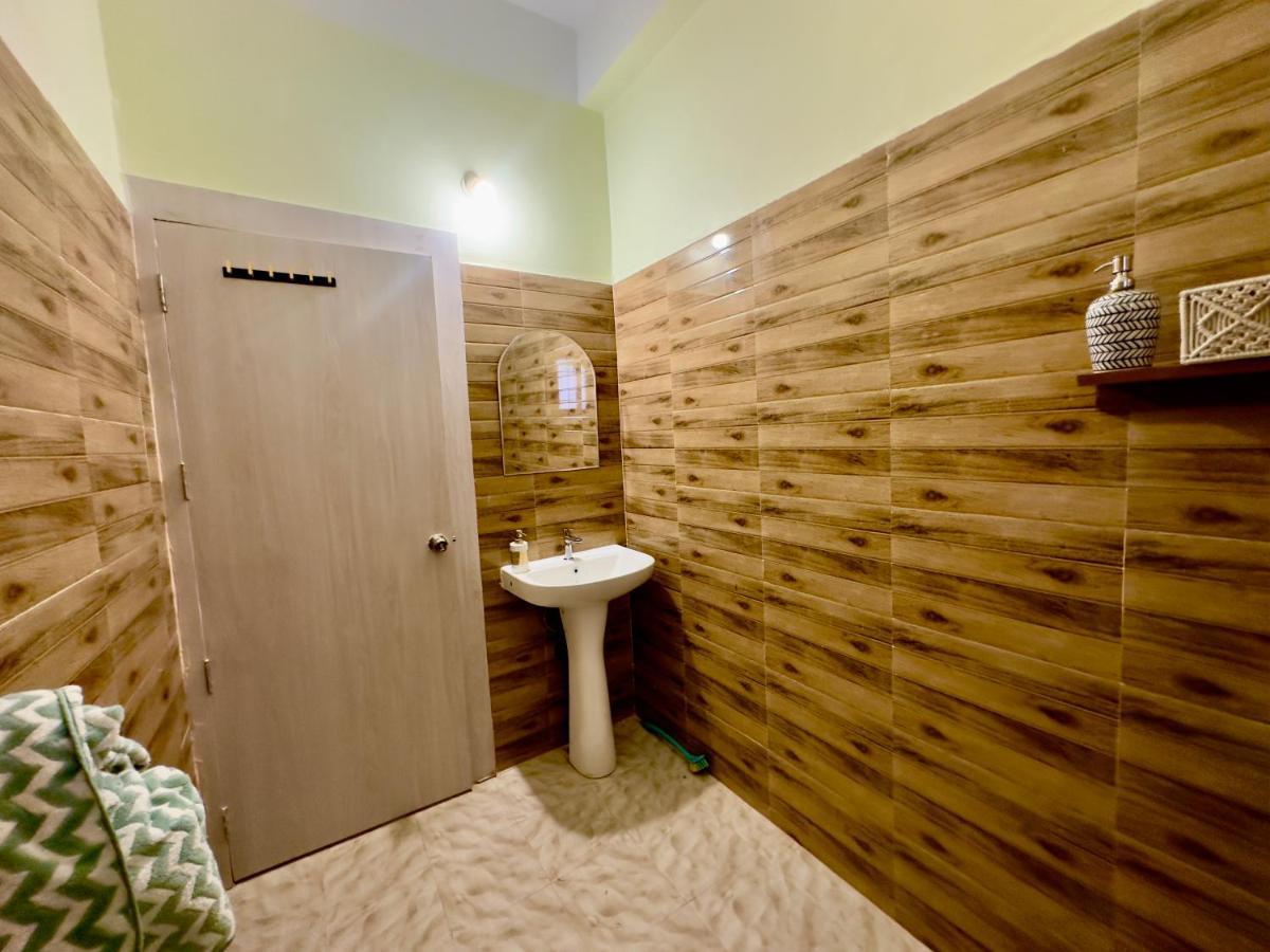 Three Little Birds Homestay Guwahati Dış mekan fotoğraf